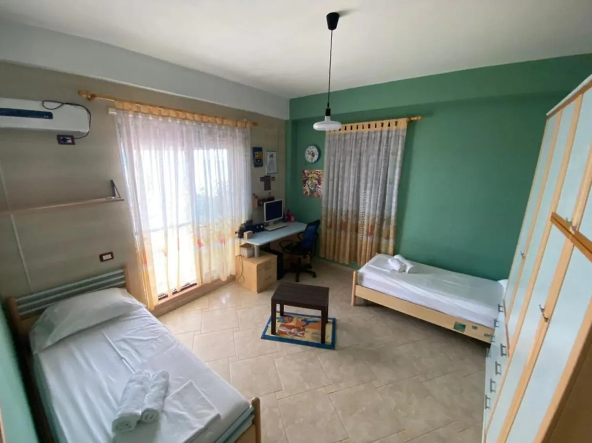 Promenade 3-Bedroom Apartment With Large Balcony. Durrës 0*,